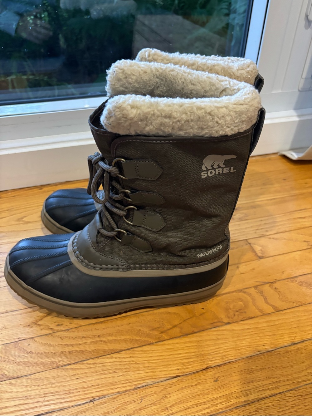 Sorel Men’s Waterproof Winter Boots in with Cream Lining